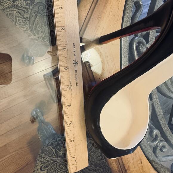 Wild Eye Designs High Heel Wine Bottle Holder Red Sole Shoe Kitchen Bar Decor - Picture 8 of 8